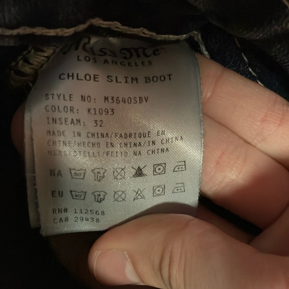 Women's Miss Me Jeans - Picture 4 of 4